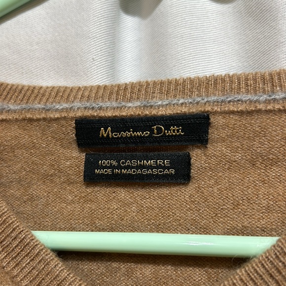 MASSIMO DUTTI 100% Cashmere Sweater Size Medium - Picture 2 of 8